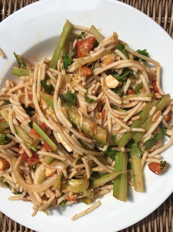 Reisnudelsalat mit „Curry Hara“